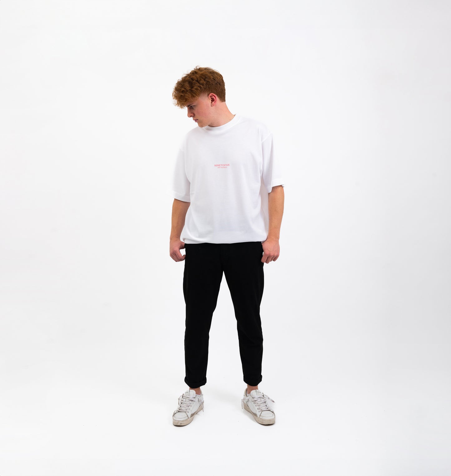 BASIC WHITE TEE